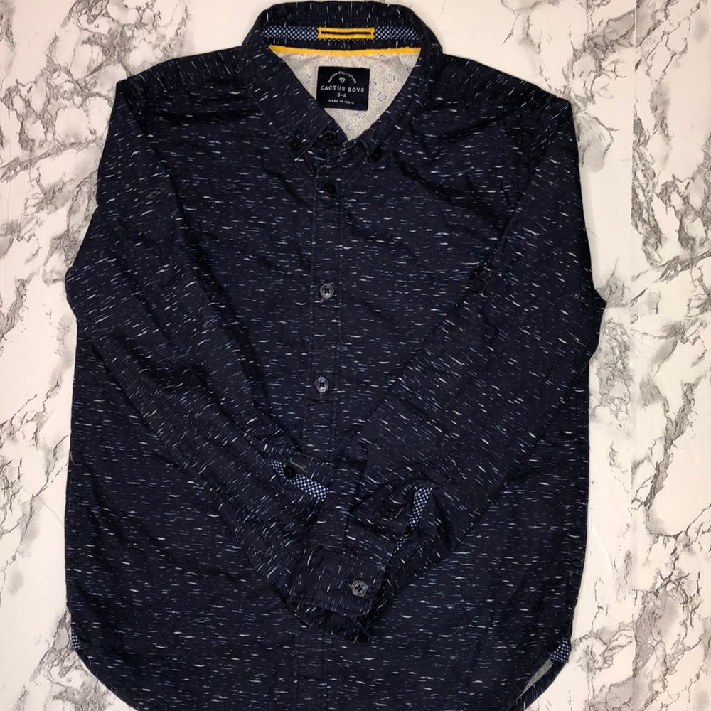 Boys button down shirt Size 5-6